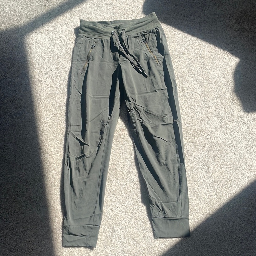 Athleta Trekkie North High Rise Jogger Size 0